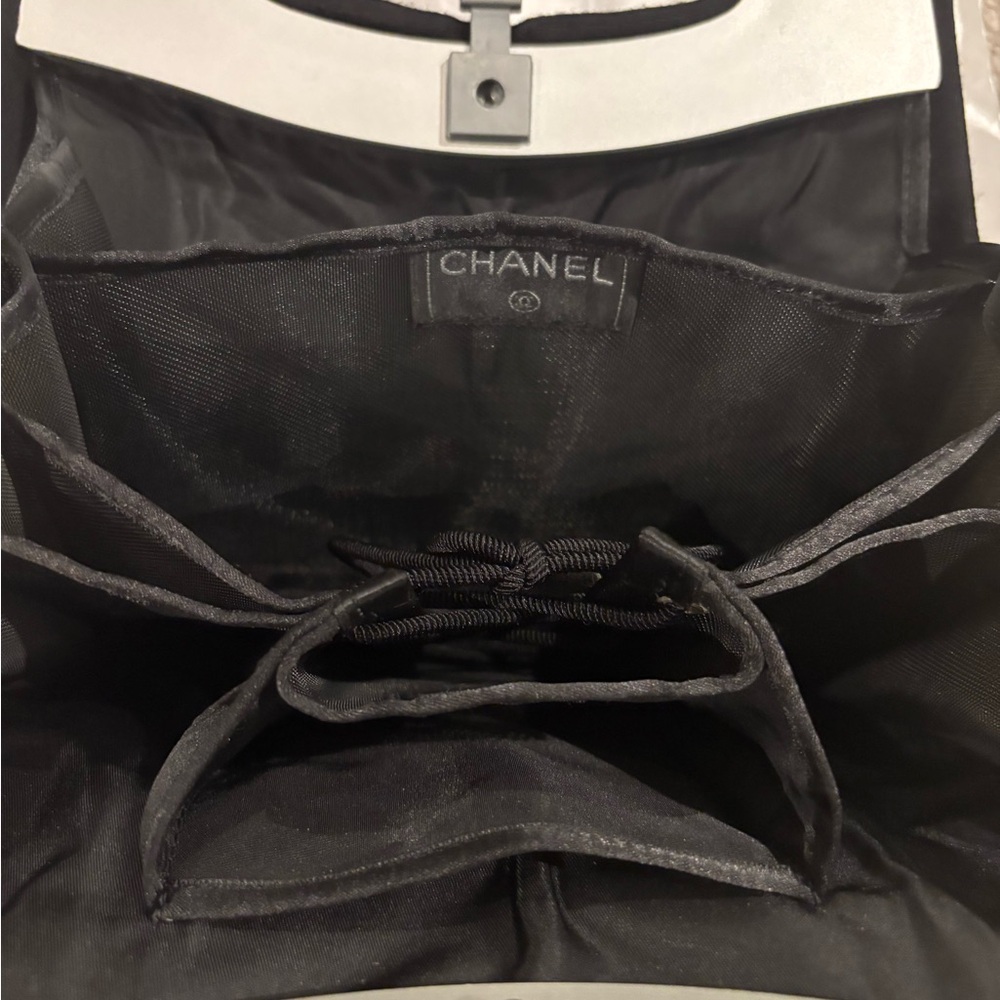 CHANEL Sleek Jersey Black Butt Bag - Picture 5 of 8